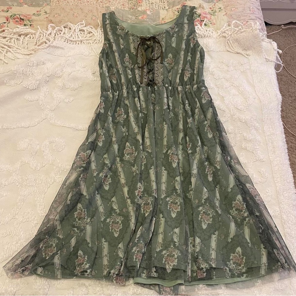 Axes Femme brown and green lace floral dress